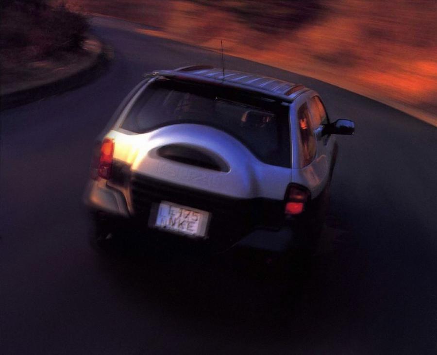  Isuzu VehiCROSS (E-UGS25DW) 1997 года  (фото 14 из 35)